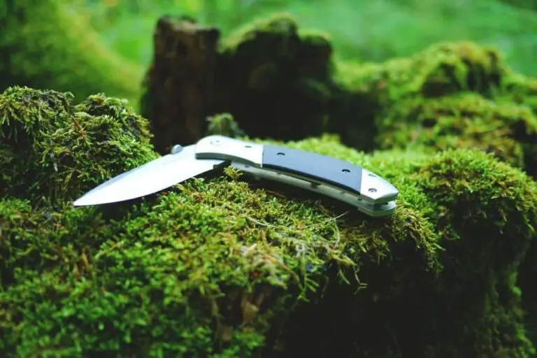 Why Pocket Knife is Important in Camping
