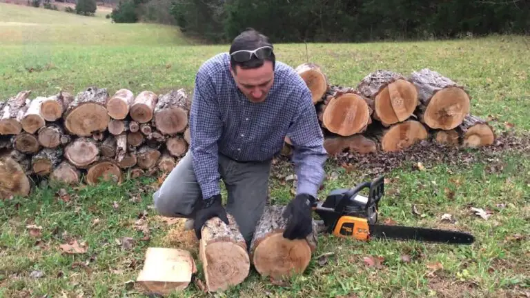 How to Cut a Log Lengthwise With a Chainsaw?