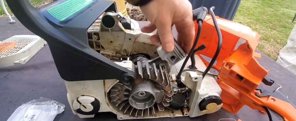 Chainsaw Cylinder Scoring Repair Method
