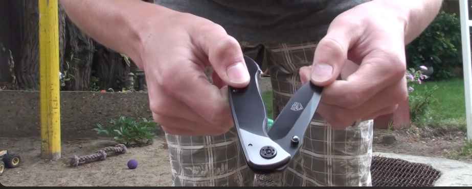 How to Fix -pocket knife won't close Problem