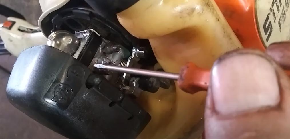 What are the 3 Screws on a Stihl Carburetor?