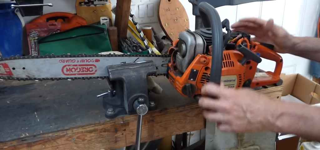 How to Start a Chainsaw That Won'T Start