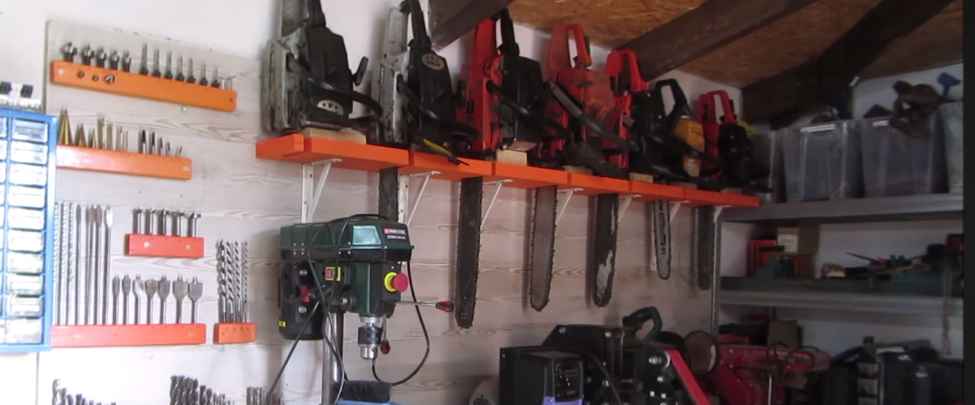 How to Store a Chainsaw So It Doesn't Leak Oil