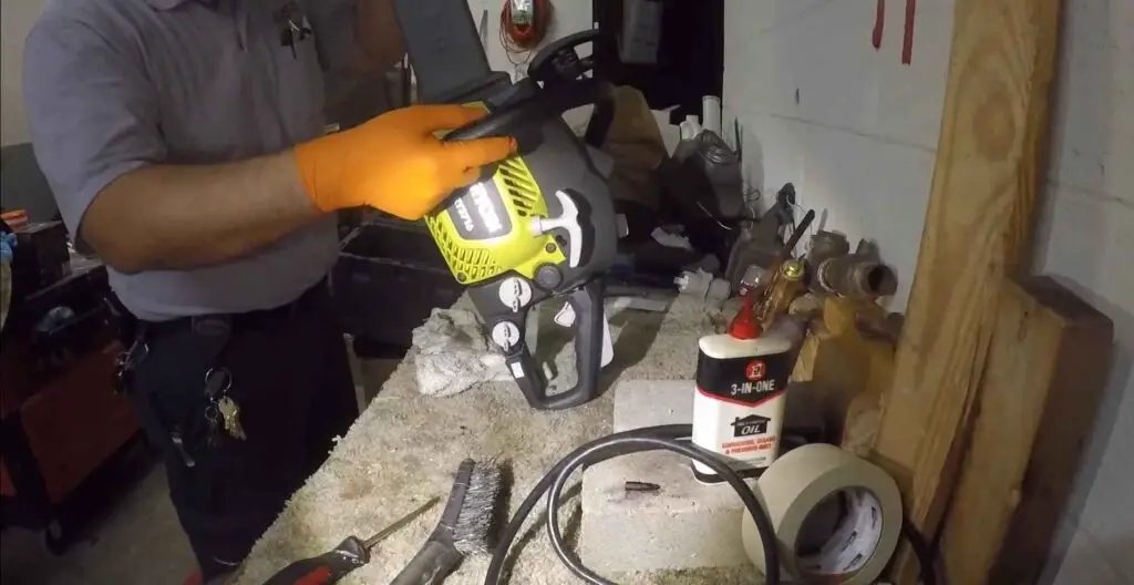 Fixing Oil Leaks In Your Ryobi Chainsaw