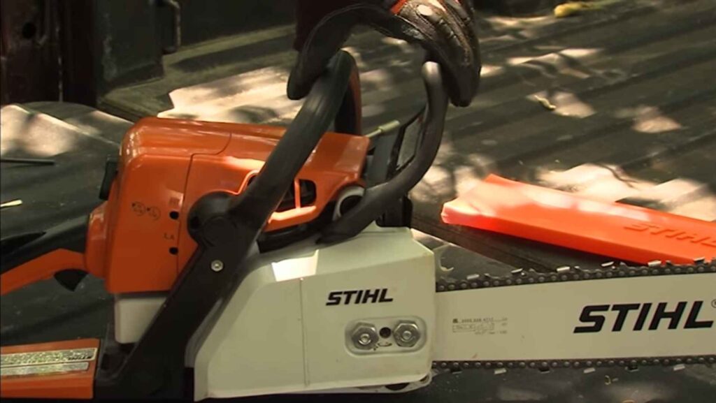 How To Properly Maintain A Chainsaw Chain