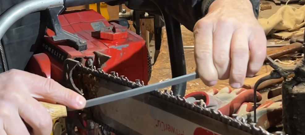 How to Square File Chainsaw Chain